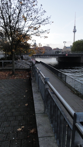Banks of River Spree Inspection, Towards Jannowitzbrücke