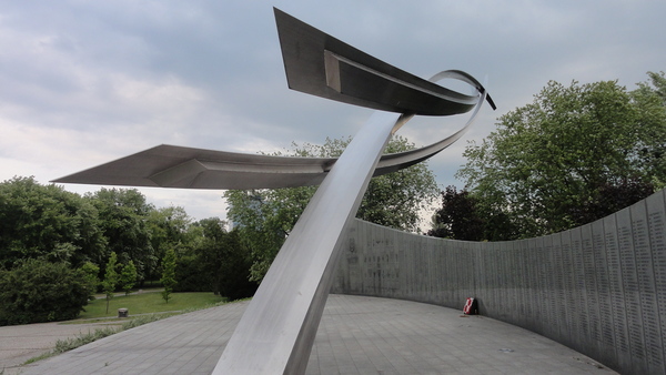 Warszawa, Park Pilsudski, War Memorial